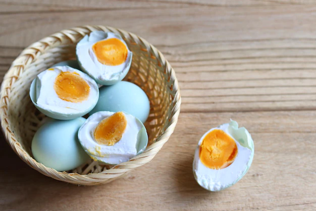 advantages of eating duck eggs